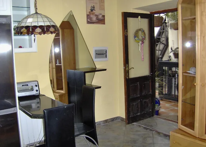 Günstiges An Der Straße Apartment