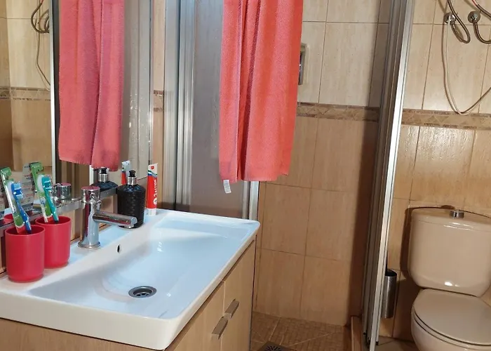 Appartement Guenstiges An Der Strasse